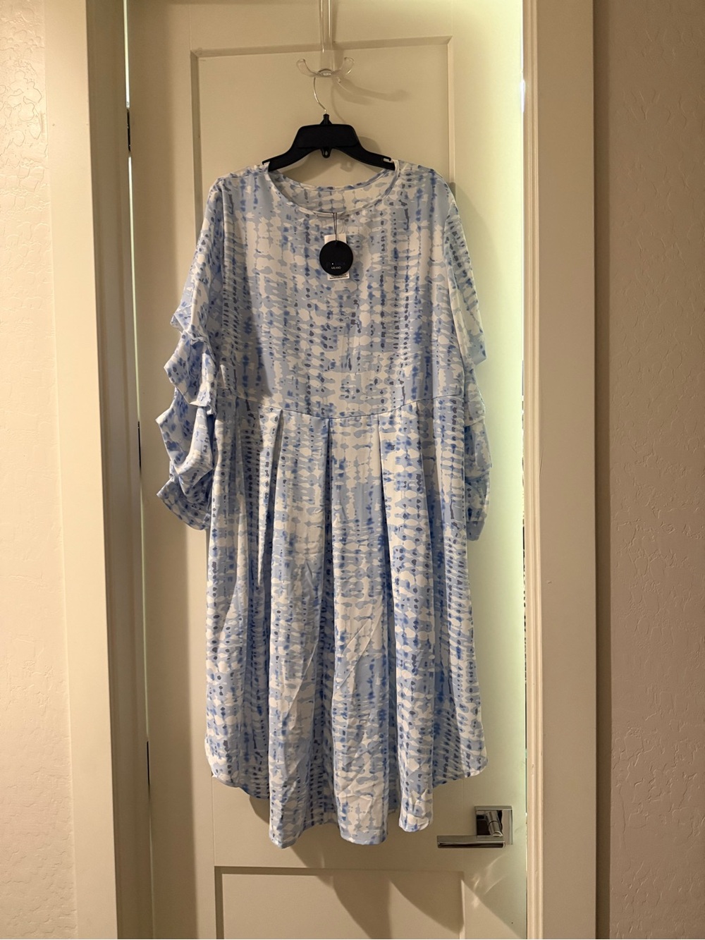 Light Blue & White Tie-Dye Midi Dress — Women's Flowing Midi